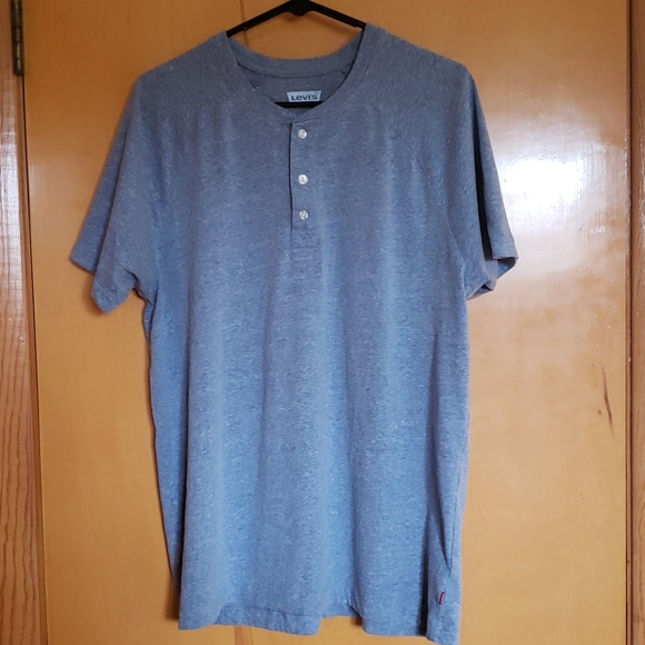 Levi's Other - 3/$8 Mens Levi Tshirt
